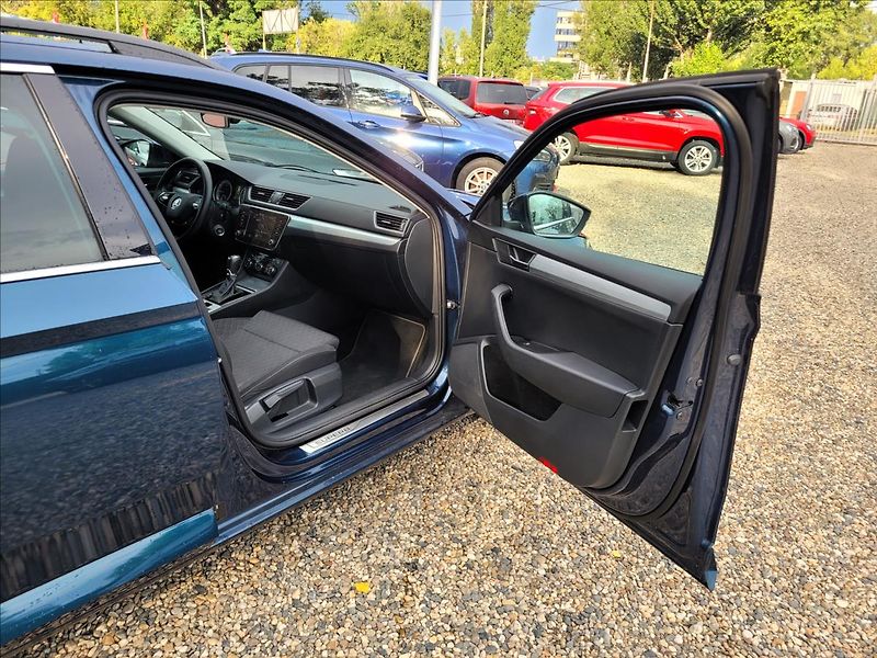 Škoda Superb 1,4 TSI,PHEV,DSG,LED,NAVI,VÝHŘ - fotka 10 z 50
