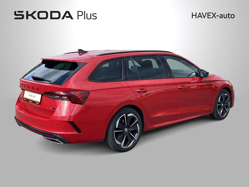 Škoda Octavia (2021) Combi 2.0 TDI DSG RS - fotka 2 z 39