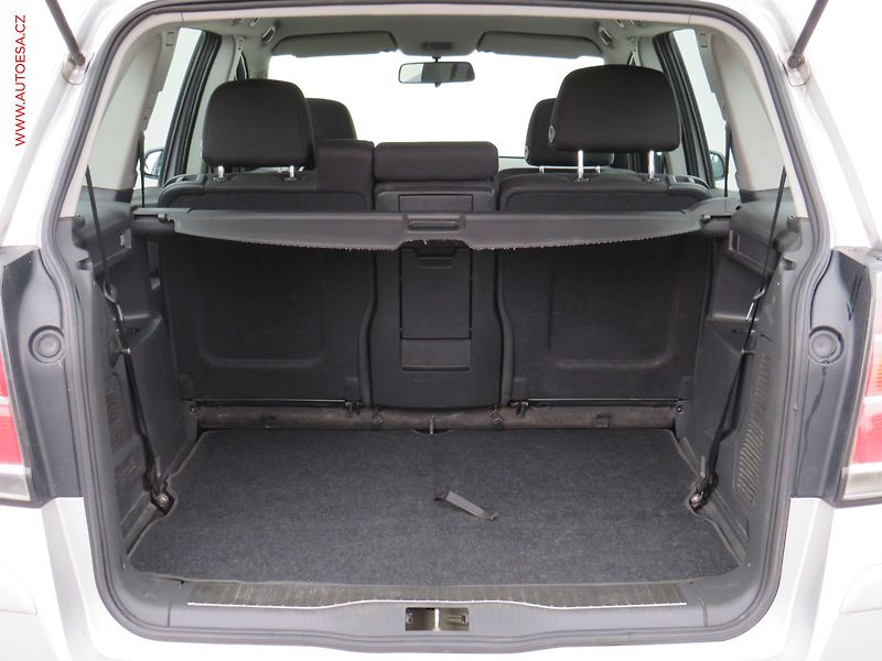 Opel Zafira (2006) 1.9CDTi, AC, tempo, park - fotka 7 z 15