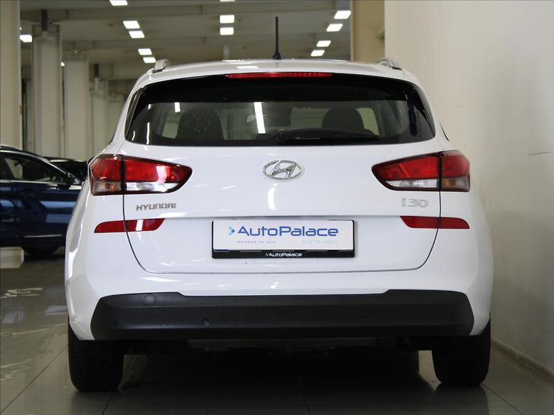 Hyundai i30 1,0 T-GDi 88kW 1.maj.ČR 40tkm! - fotka 4 z 19