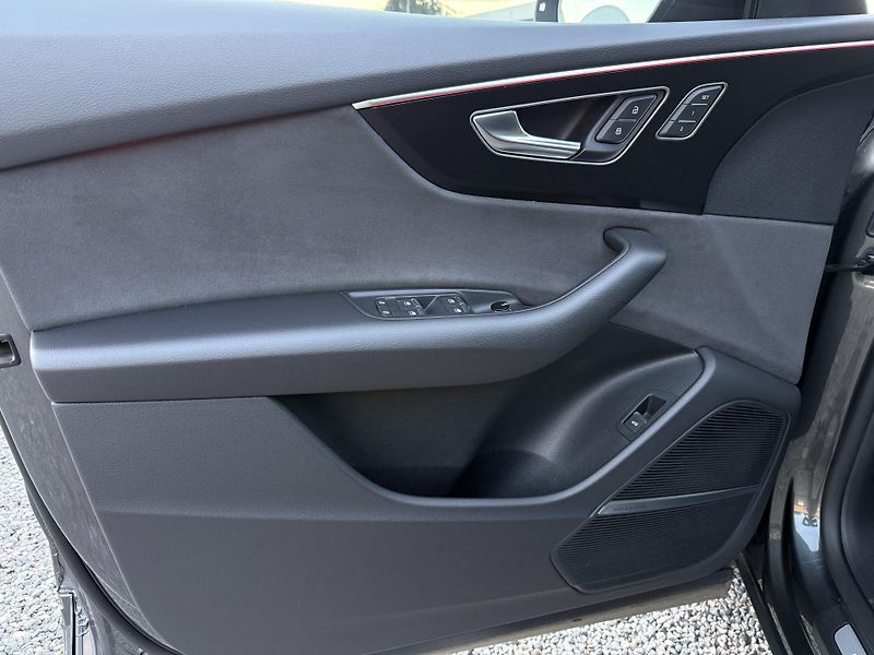 Audi Q8 3.0TDi 210kW S-line ABT  - fotka 16 z 27