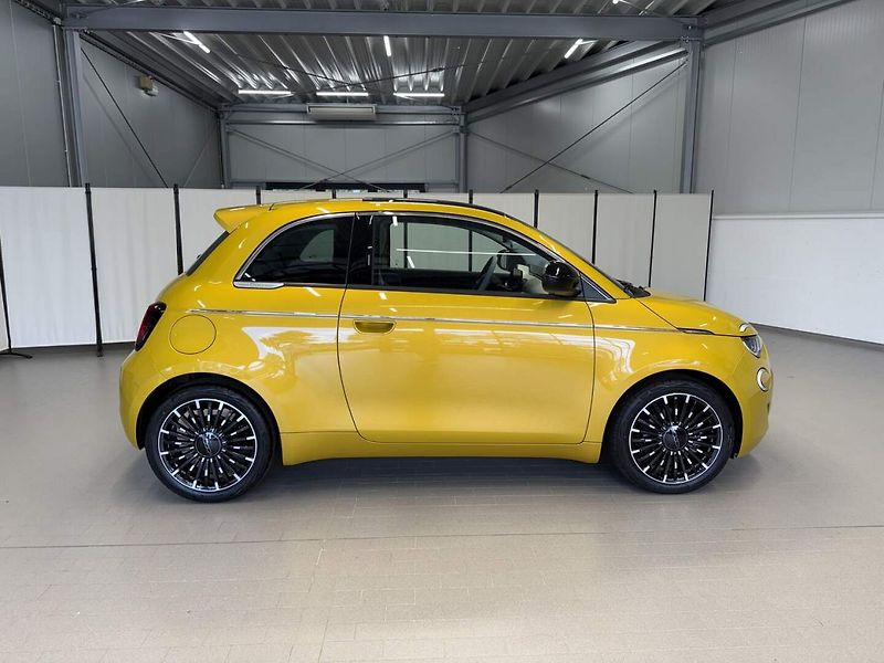 Fiat 500 (2026) La Prima Hybrid 1.0 BSG - fotka 5 z 23