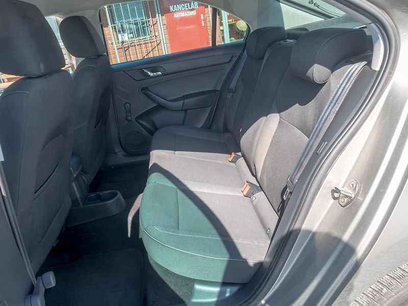 Škoda Rapid (2015) ČR 1.6TDI 77KW – ROZVODY - fotka 29 z 35