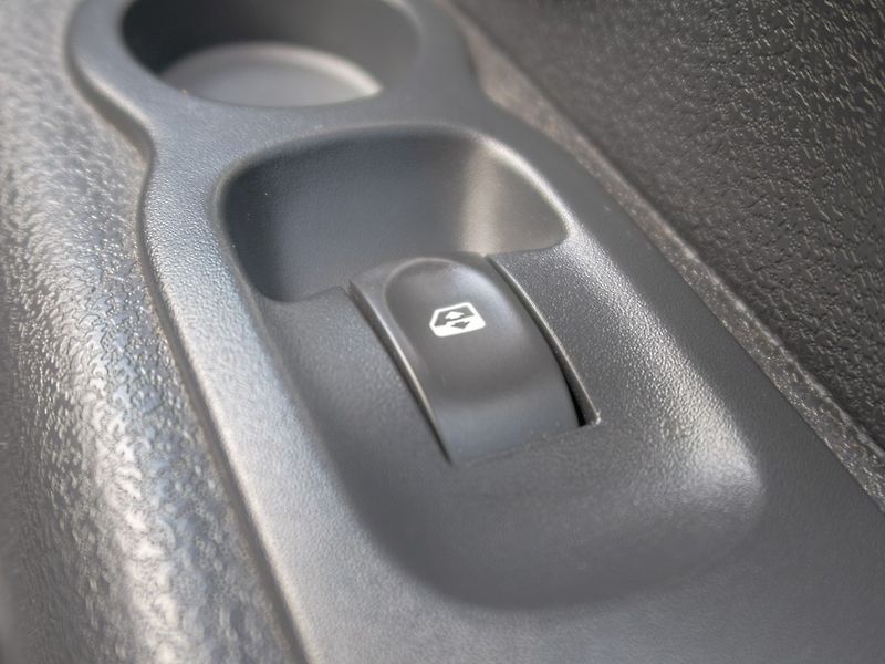 Renault Modus (2008) 1.2i 55KW – PO ROZVODECH - fotka 24 z 38