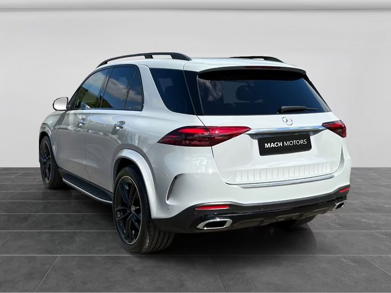 Mercedes-Benz GLE 450d 4M, Night, Vzduch - fotka 3 z 11