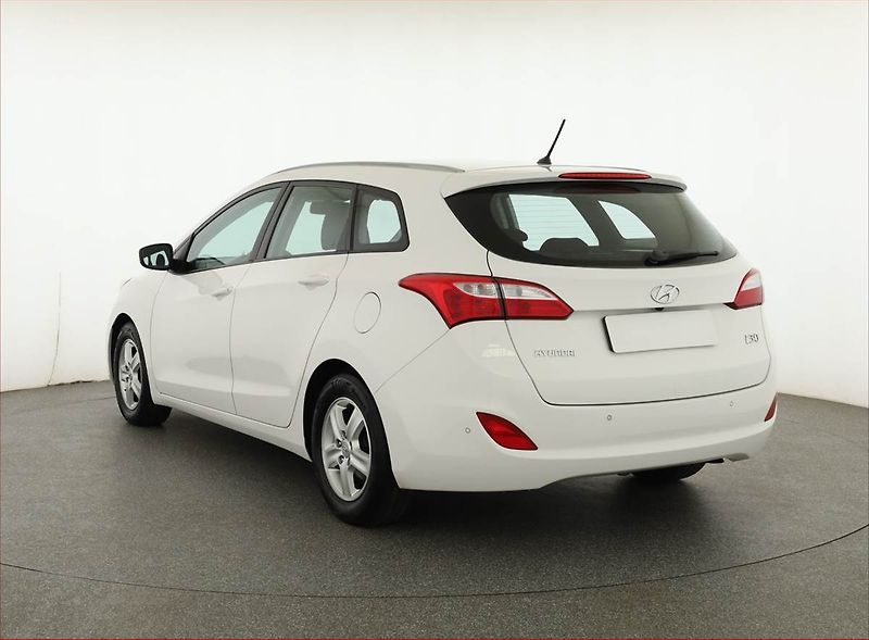 Hyundai i30 (2012) 1.6 GDI, Serv.kniha, Tempomat - fotka 4 z 14