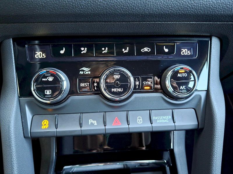 Škoda Kodiaq (2023) RS Challenge DSG 4x4 2,0TSi 18 - fotka 26 z 35
