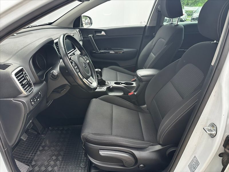 Kia Sportage 1,6 TDGI 97kW-CZ - fotka 9 z 41