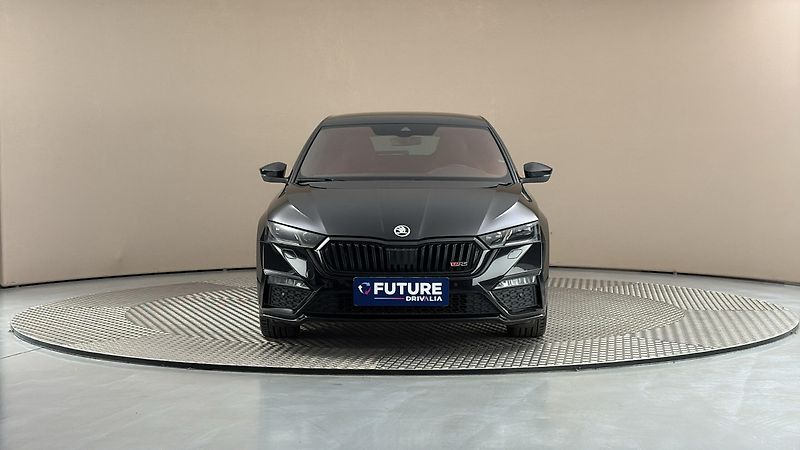 Škoda Octavia 2.0 TDI DSG RS - fotka 3 z 33