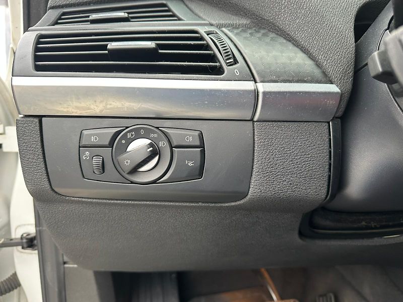 BMW X6 (2012) 40D, 225KW, MASÁŽ, VÝBAVA - fotka 19 z 27