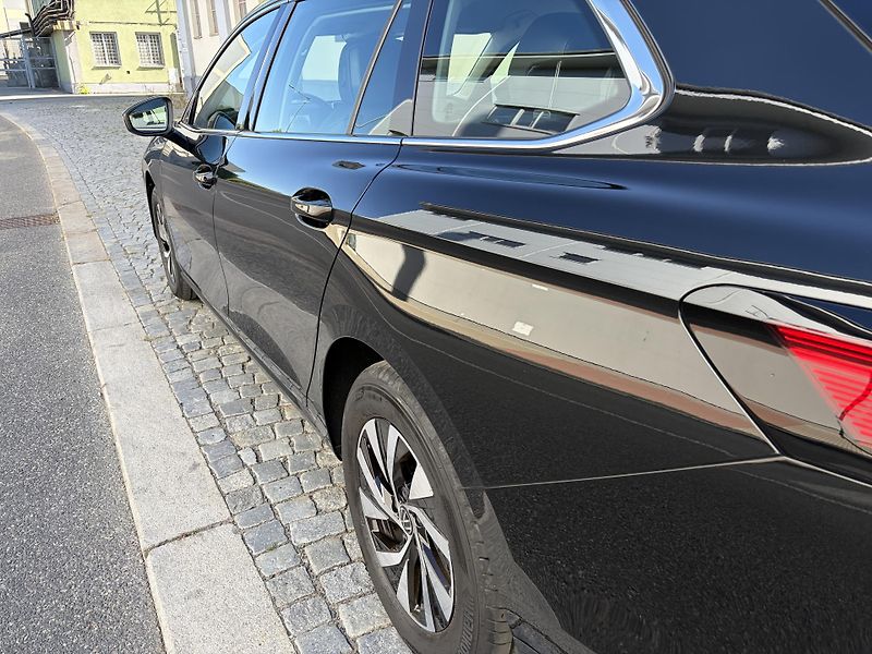 Volkswagen Passat 2,0 TDI Business - fotka 15 z 33
