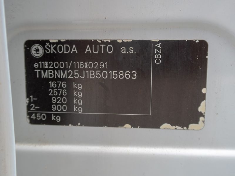 Škoda Roomster (2010) ČR 1.2TSI 63KW AC - fotka 31 z 34