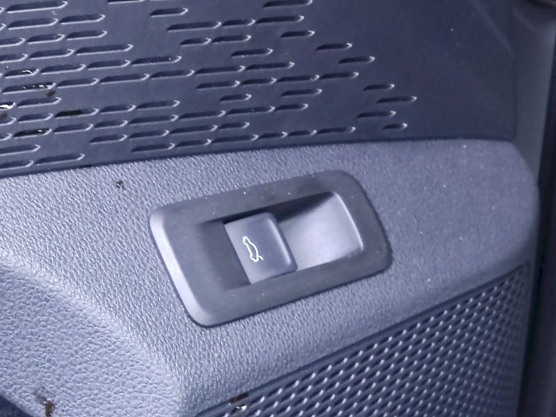 Škoda Octavia (2024) Top Selection 1,5 Tsi 110 kw D - fotka 24 z 36