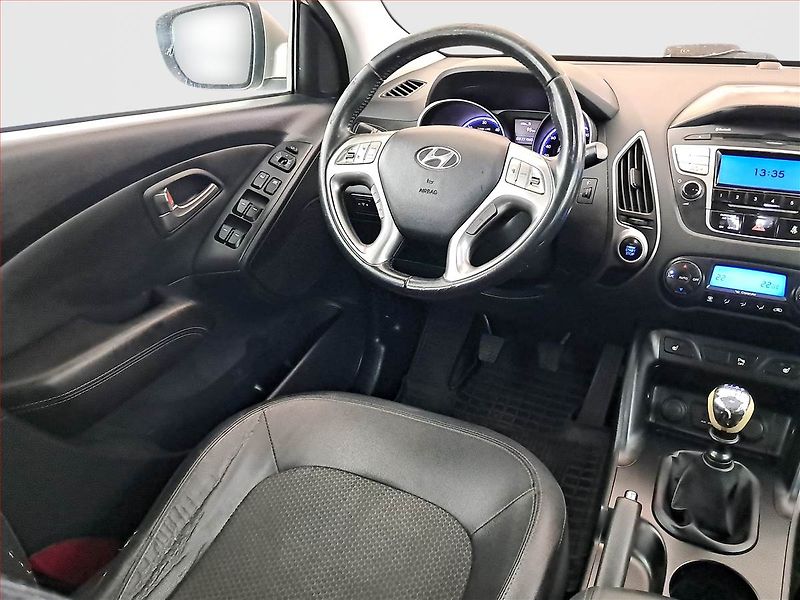 Hyundai ix35 (2011) 2.0 CRDi, 4X4, Tempomat - fotka 7 z 18