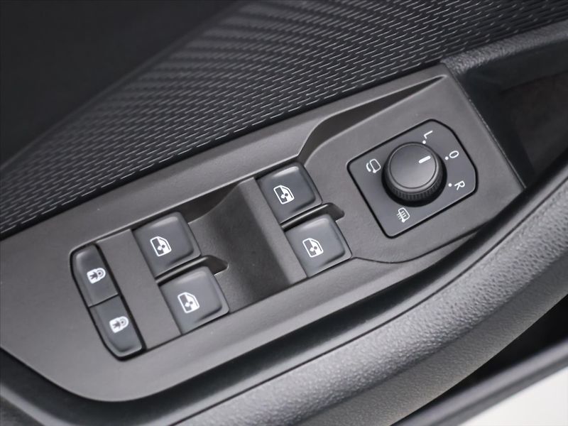 Škoda Octavia 2,0 TDI 110kW DSG Style CZ - fotka 16 z 39