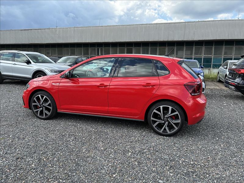 Volkswagen Polo 2,0 GTI,DSG,KAMERA,LED - fotka 3 z 28