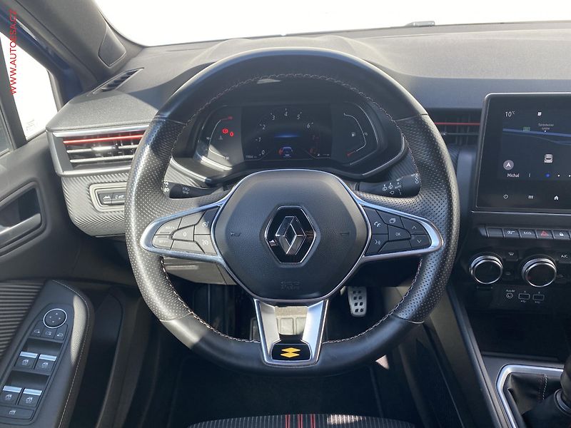 Renault Clio (2020) 1.0 TCe, RS Line, LED, navi - fotka 11 z 18