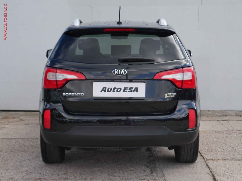 Kia Sorento (2013) 2.2 CRDi 4x4, 1.maj,ČR, AT - fotka 5 z 17