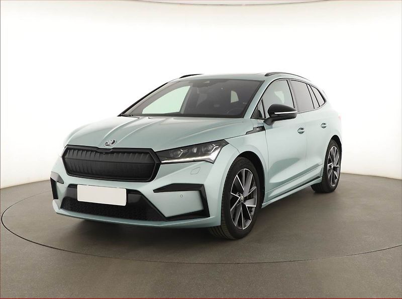 Škoda Enyaq (2022) Sportline iV 80 (82 kWh) - fotka 2 z 22