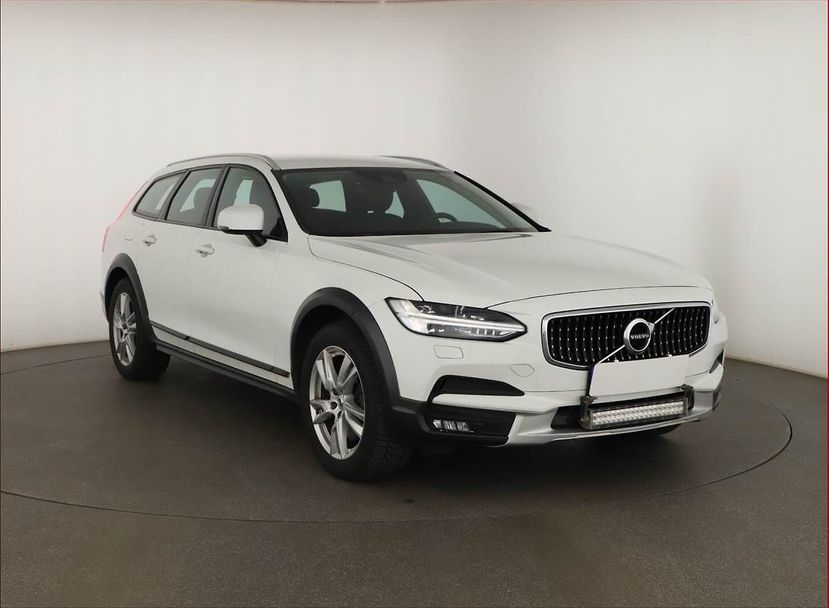 Volvo V90 Cross Country
