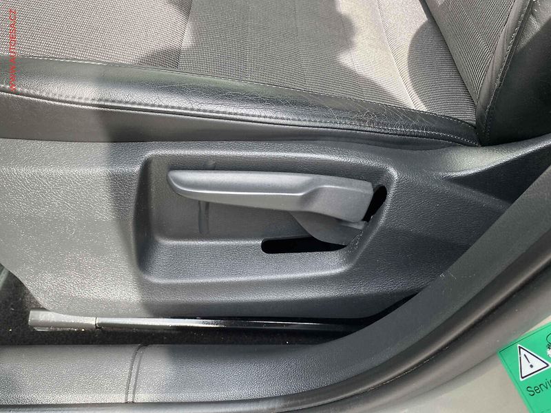 Škoda Octavia (2013) 2.0 TDi, Elegance - fotka 14 z 17