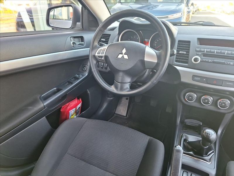Mitsubishi Lancer 1,6   poctivý komplet servis - fotka 8 z 16
