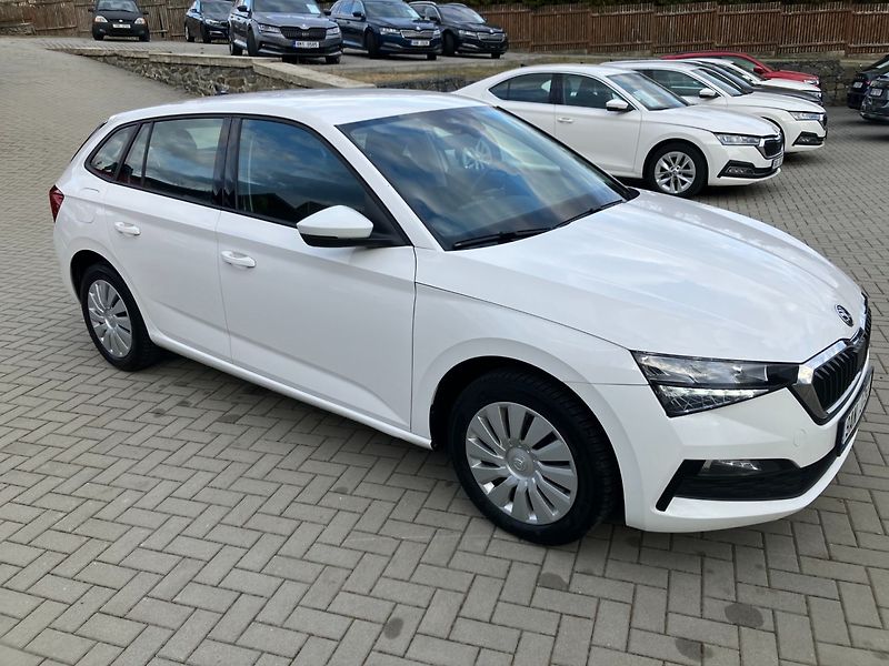 Škoda Scala (2022) 1.0TSI 70kW AMBITION - fotka 2 z 23