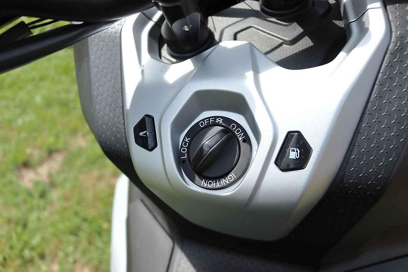 Aprilia SR GT400 se pokusí navázat na úspěch stopětadvacítky. Všechno nasvědčuje tomu, že se jí to podaří.