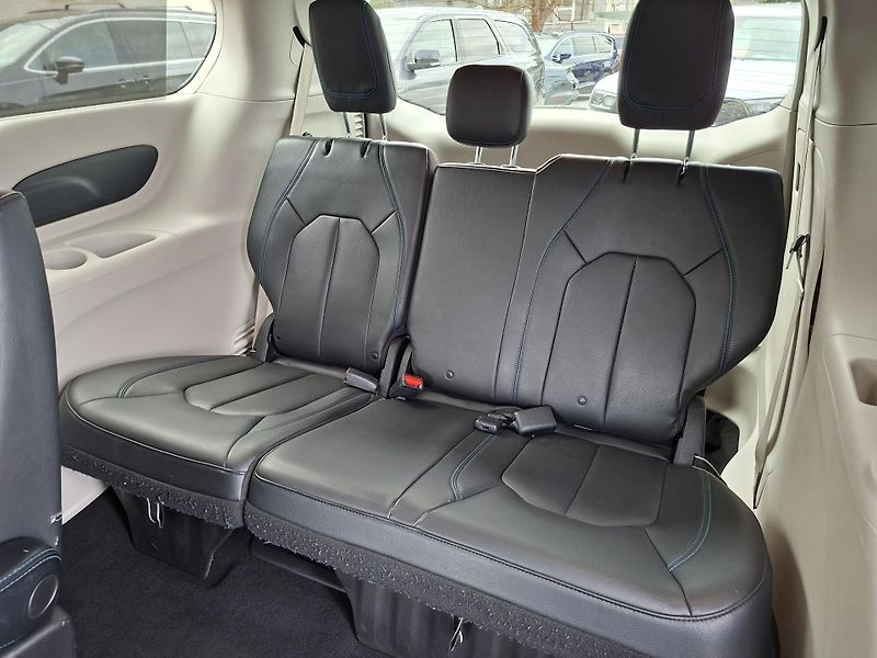 Chrysler Pacifica (2021) 3,6L V6, 7míst, kůže, Adapt - fotka 14 z 50