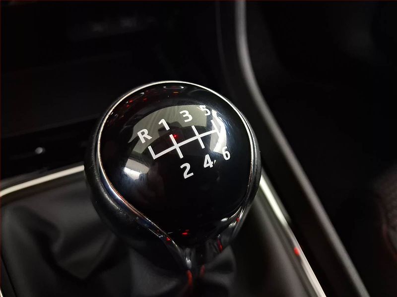 Seat Leon (2019) 1.5 TSI, ČR,1.maj, Serv.kniha - fotka 13 z 16