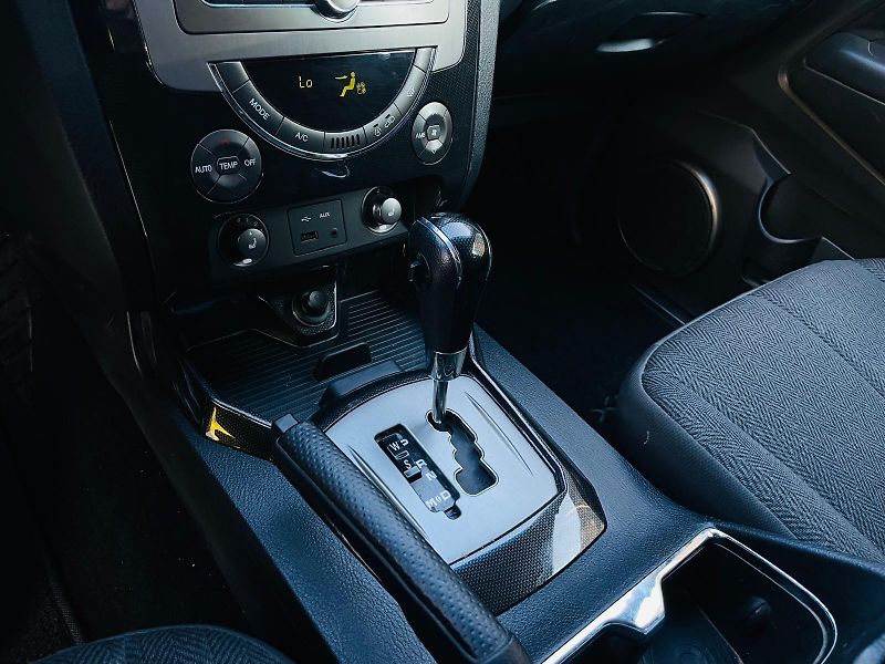 SsangYong Rexton 2.2TD 4x4 AUTOMAT TAŽNÉ VÝHŘEV - fotka 36 z 43