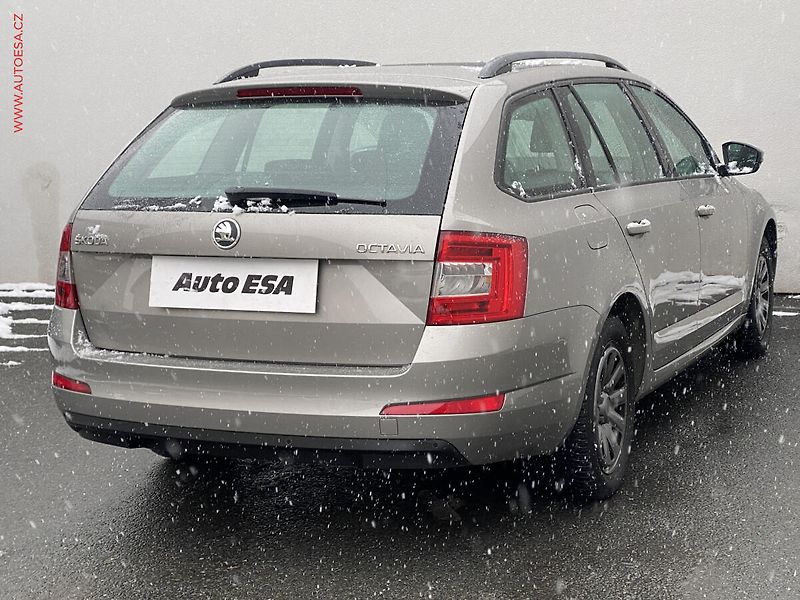 Škoda Octavia (2013) 1.6 TDi, 2.maj, AC, tempo - fotka 4 z 17