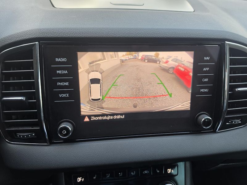 Škoda Karoq 1.5 TSI Navi Kamera TZ DSG  - fotka 25 z 27