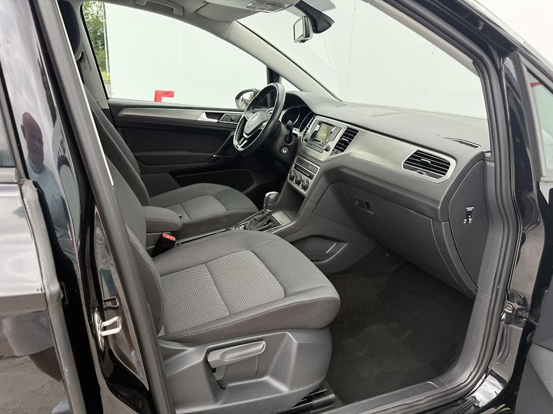 Volkswagen Golf Sportsvan (2015) 1.2 TSI plná ser. historie - fotka 15 z 37
