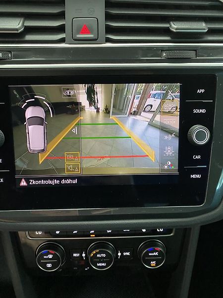Volkswagen Tiguan 2.0 TSi 4x4 DSG REZERVACE  - fotka 30 z 37