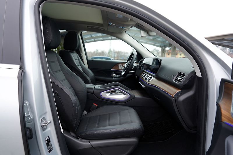 Mercedes-Benz GLS 400d 4Matic/AMG/ČR - fotka 30 z 51