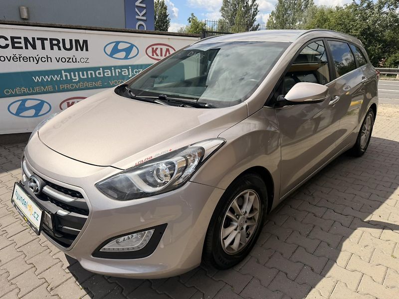 Hyundai i30 (2015) 1.6-NÍZKÁ SPOTŘEBA-AUT-SENZORY - fotka 4 z 28