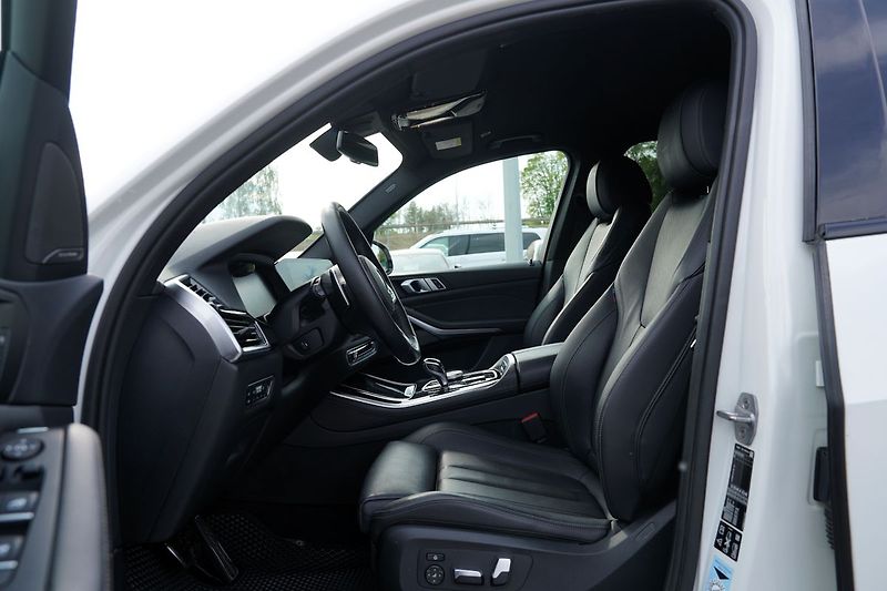 BMW X5 30d xDrive, Mpaket/21/Led - fotka 24 z 42