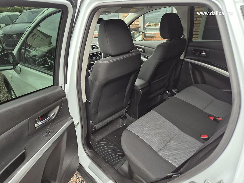 Suzuki SX4 S-Cross (2014) 1.6VVT 88KW CLUB Tažné - fotka 38 z 53