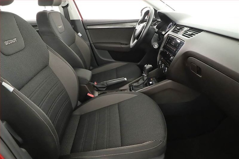 Škoda Octavia (2018) Scout 2.0 TDI, 4X4, Automat - fotka 7 z 18