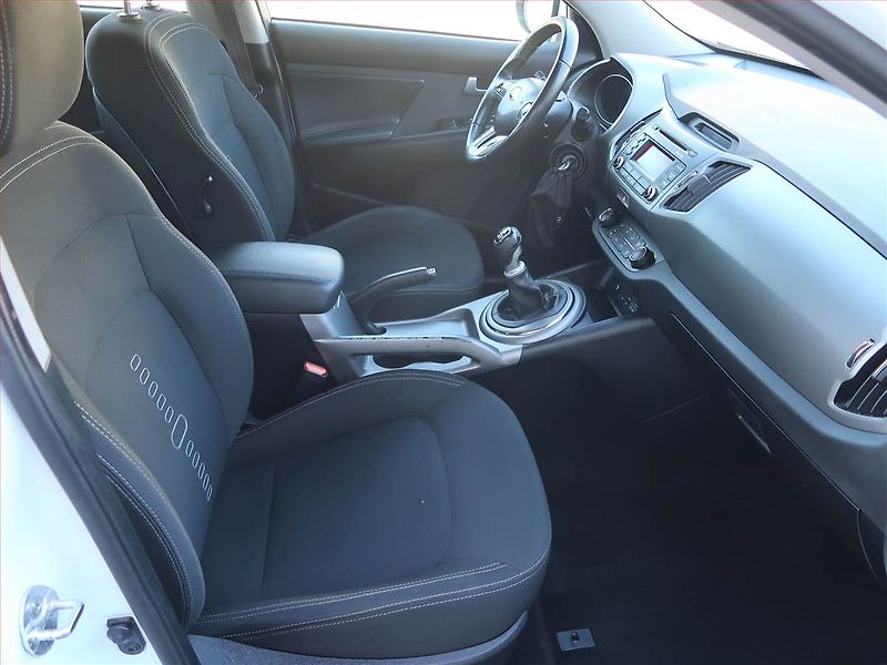 Kia Sportage (2015) 1.7 CRDi, Serv.kniha, Tempomat - fotka 9 z 17