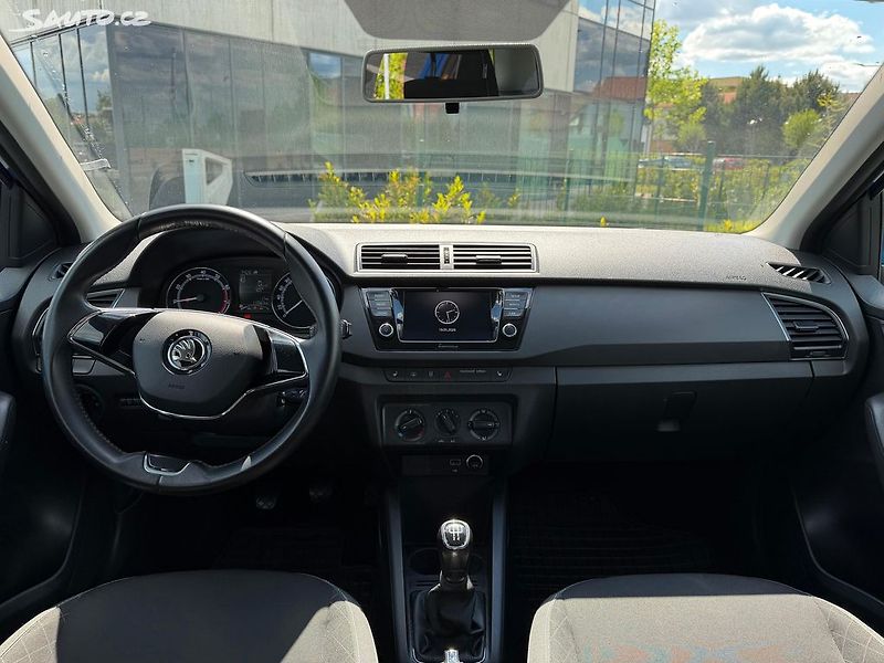 Škoda Fabia 1.0 tsi 70 kw / combi - fotka 13 z 19