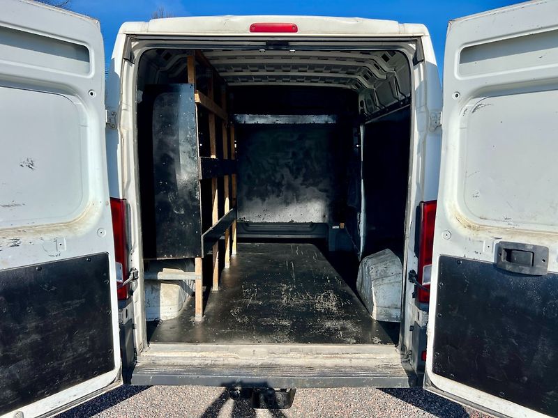 Peugeot Boxer (2015) 2.2d 96 kW 6 míst L3H2 - fotka 19 z 19