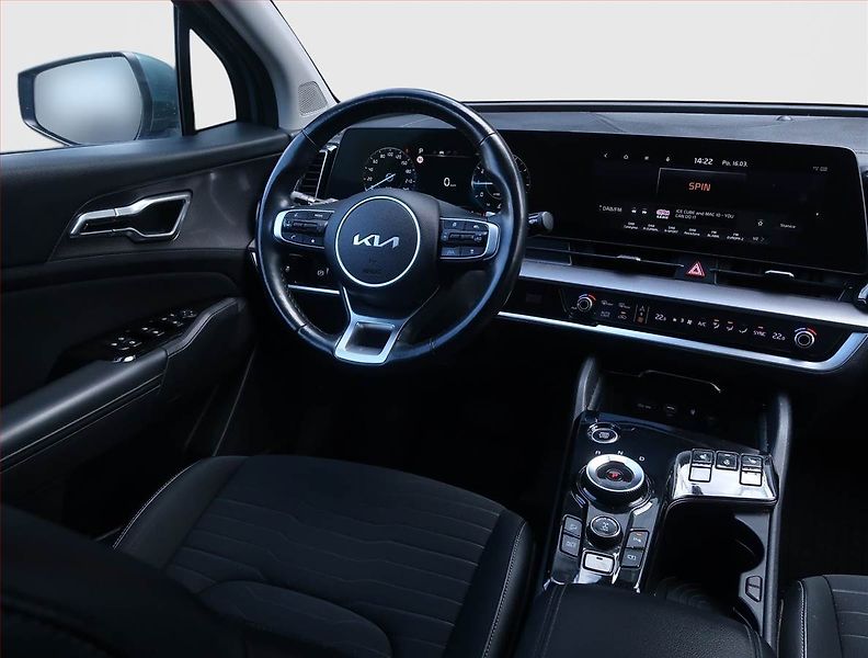 Kia Sportage (2022) 1.6 T-GDI MHEV - fotka 7 z 19