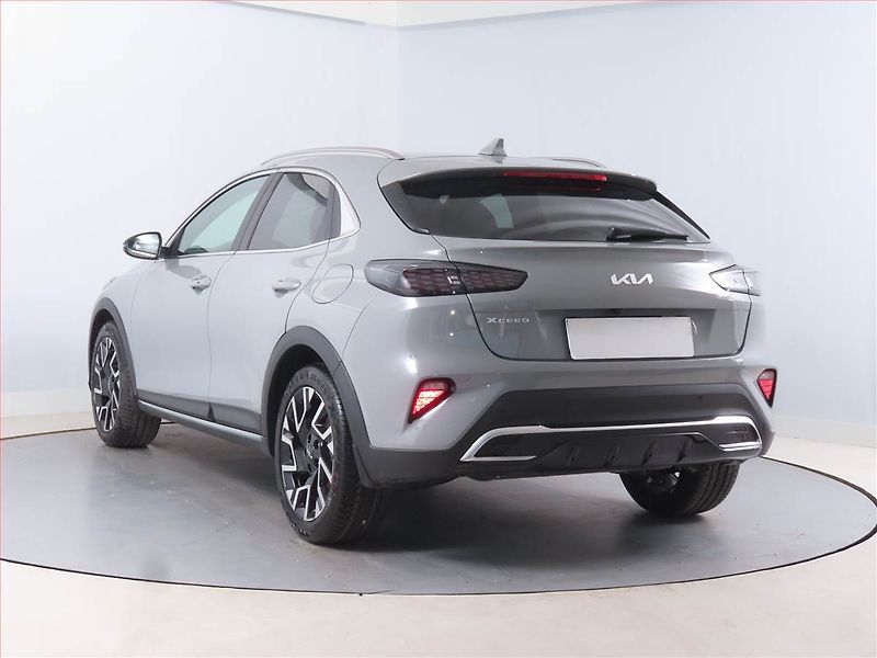 Kia XCeed (2026) 1.6 T-GDI, Ad. tempomat - fotka 4 z 14