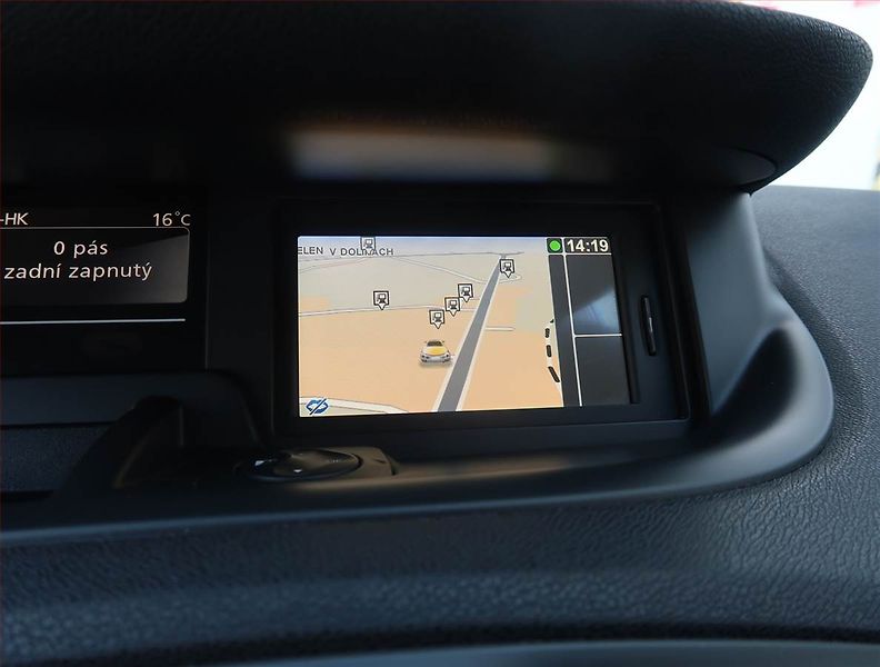 Renault Grand Scénic (2014) 1.5 dCi, po STK, jezdí výborně - fotka 13 z 20