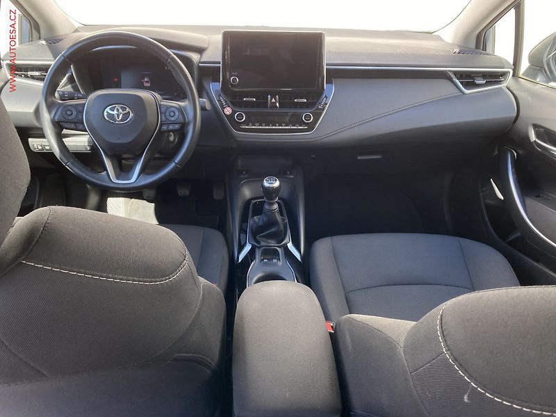 Toyota Corolla (2023) 1.5, 2.maj,ČR, Comfort, navi - fotka 8 z 19