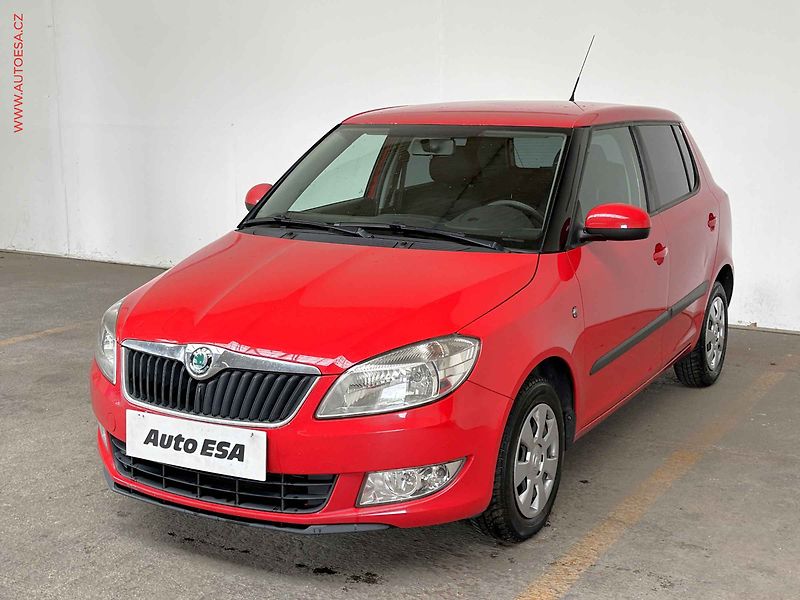 Škoda Fabia (2011) 1.2 TSi, ČR, AC - fotka 3 z 14