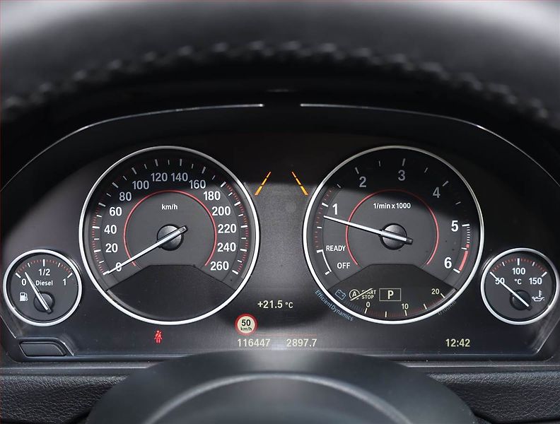 BMW Řada 3 (2018) 320d xDrive GT, 4X4, Automat - fotka 11 z 19