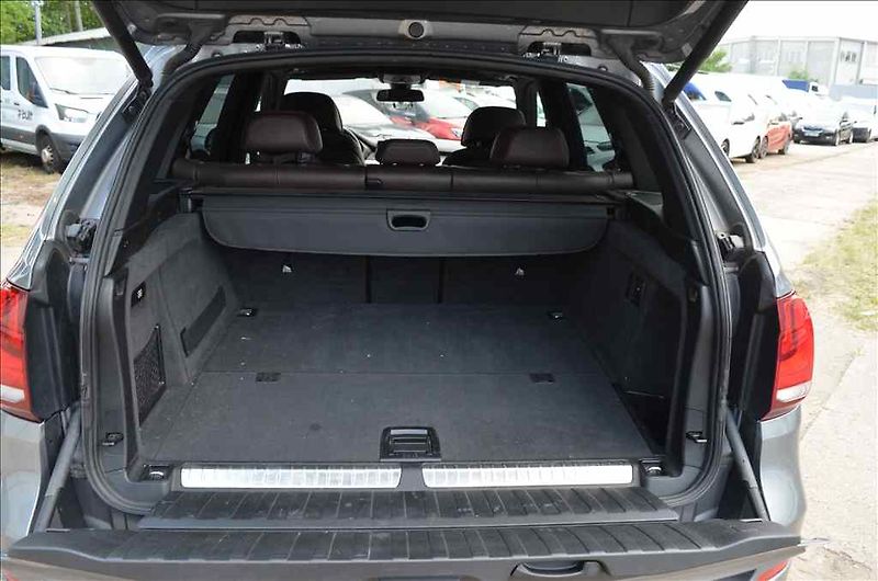 BMW X5 (2017) XDRIVE AT - fotka 17 z 18